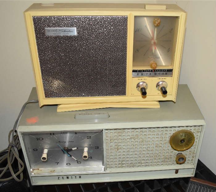 Zenith Clock Radio H519F 1962, Vintage Sears Silverton 42 Radio