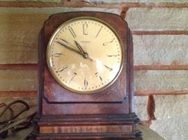 Vintage Clock. Not working.