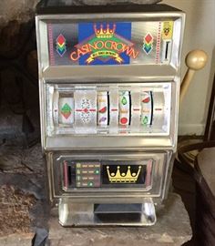Working counter top slot machine