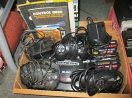 SEGA GENESIS W/CONTROLLERS & GAMES 