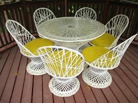 VINTAGE PATIO SET