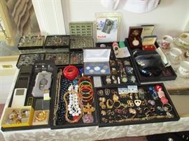 SMALL METAL FIGURINES, COSTUME JEWELRY