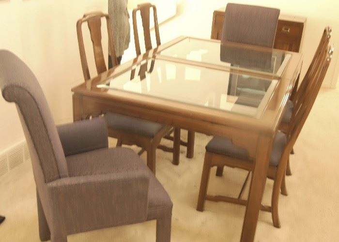 Dinning Room Table with great chairs.  Item #021