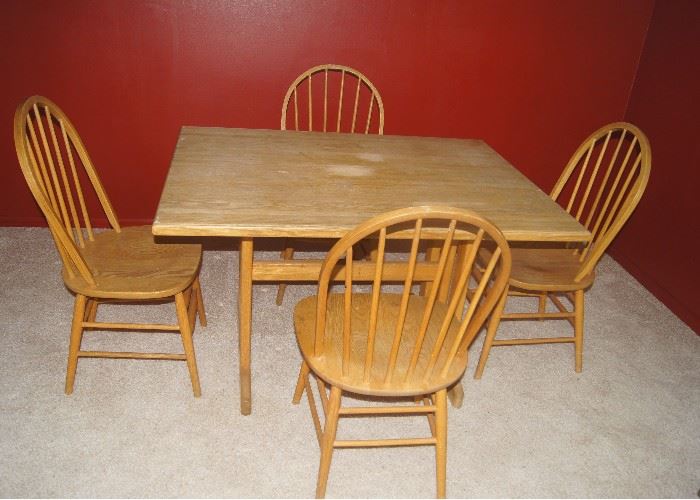 Extra table and chairs.  Item #038