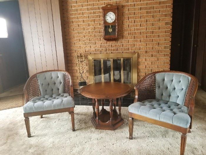 vintage table andchairs living room
