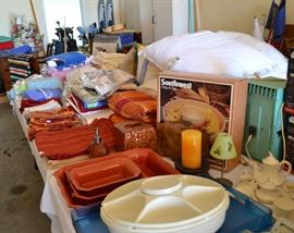 KITCHEN SERVING PIECES