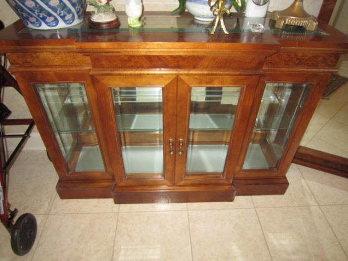 Console cabinet with mirror