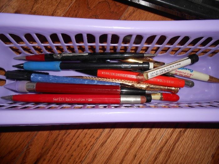 Mechanical pens