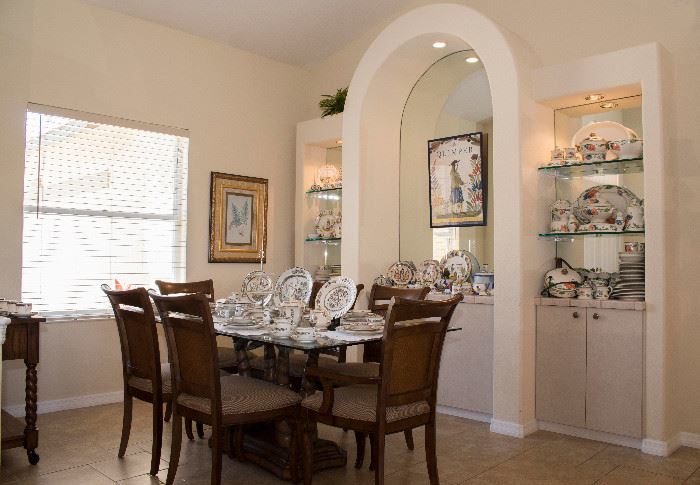 Dinning Room Table  and Chairs by "Hooker Furniture " 