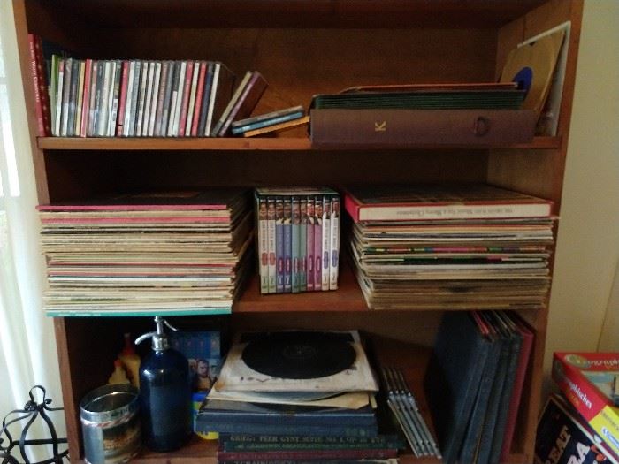 Lot's o' vinyl - 45's, 78's, CD's, etc.