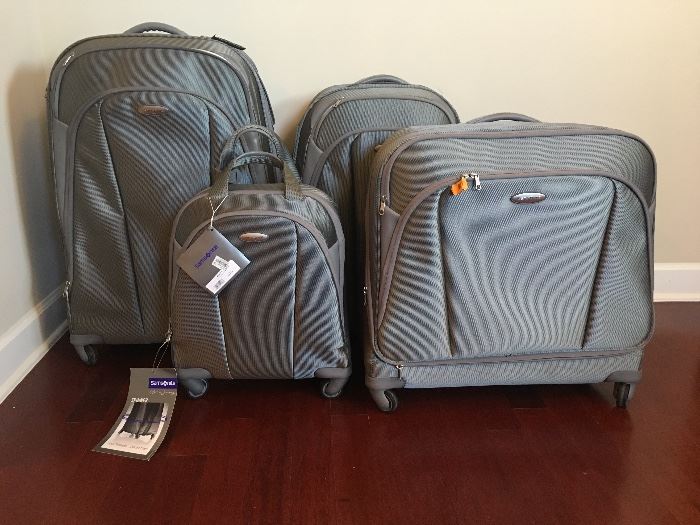 Complete set of Samsonite luggage, a must have for your next vacation