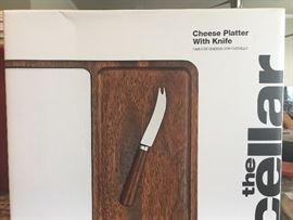Brand new Cellar Cheese platter and knife