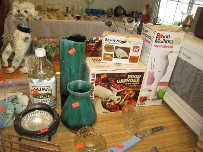 KitchenAid Grinder, Canadian Pottery, Braun hand blender and microwave