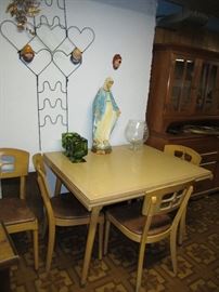 Retro kitchen table and 4 chairs