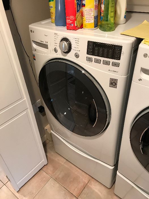 LG washer with pedistal
