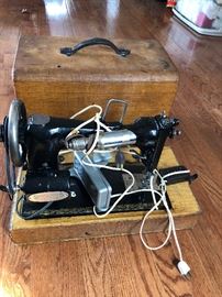 Vintage Portable Wheeler&Wilson Sawing Machine with Pedal and Light           https://www.ctbids.com/#!/description/share/17452
