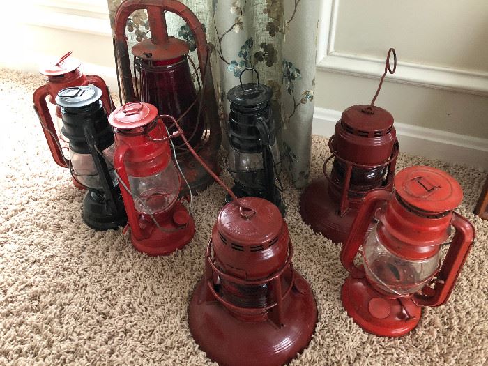 Assorted Vintage Kerosene Lanterns    https://www.ctbids.com/#!/description/share/17415