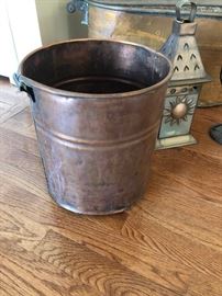 Antique Copper Boiler and miscellaneous          https://www.ctbids.com/#!/description/share/17373