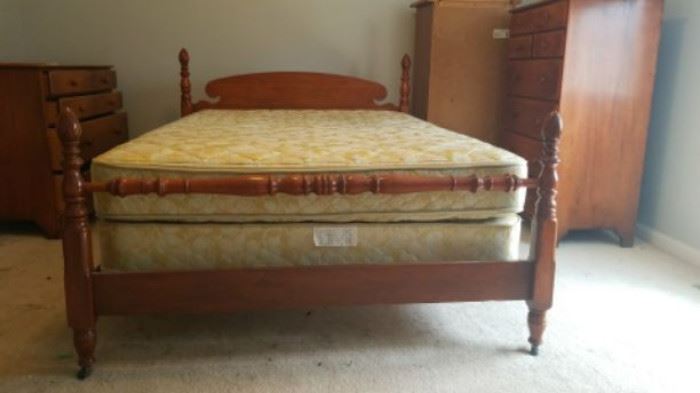 Full Size Bed https://www.ctbids.com/#!/description/share/17409