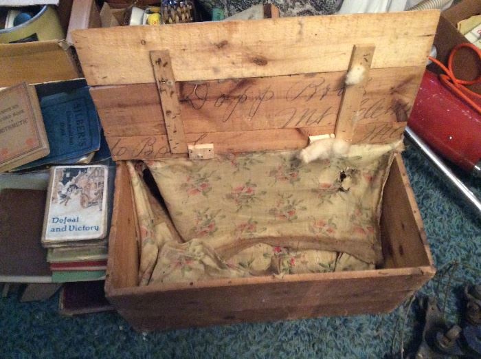 ANTIQUE DOPP BROTHERS OF MT. CLEMENS CRATE.