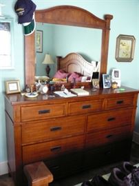 Dresser and Mirror to Bedroom set 