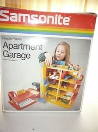 Samsonite Apartment Garage playset