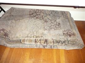 Nice 6 by 9 area rug