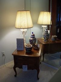 table with drawer, crystal lamp and misc