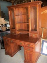 Very Nice Solid Wooden Desk/bookcase