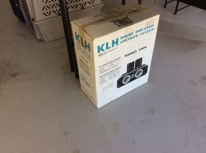 KLH speakers set model 4900
