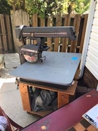 Radial Saw with Table
