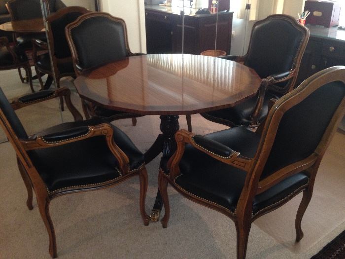 Heritage Heirloom Regency Style Mahogany & Satinwood Inlaid Tilt Top Table w/ 4 Arm Chairs