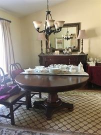 Bernhardt Dining room set, table with one extra leaf, 6 chairs & sideboard