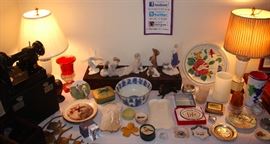 Lladros, 2 portable sewing machines