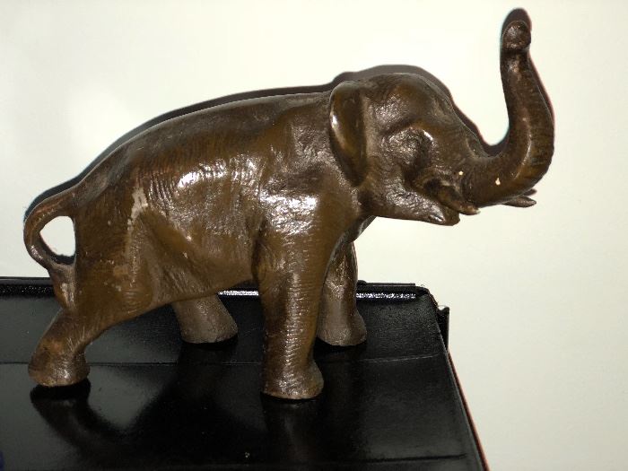 Heavy brass elephant 
