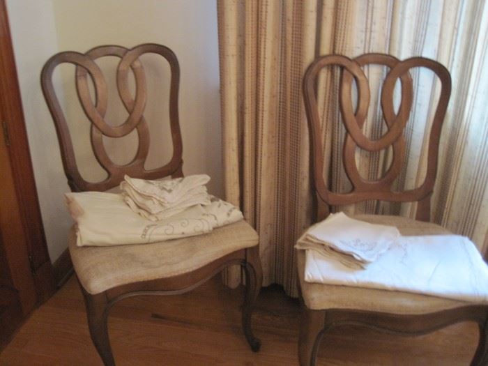 chairs set of 10 & linens