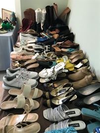 Over 100 Ladies Shoe Pairs- Almost all Size 6
