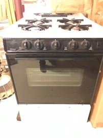 apartment size stove