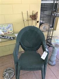 outdoor plastic chairs