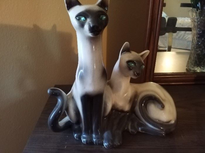 Siamese Cats TV Lamp - works