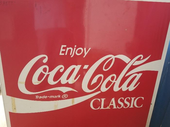 Nice coke sign 