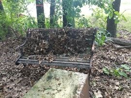 iron/wood bench