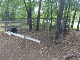 chain link dog kennel/fencing