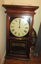 Regulator wall/mantle clock