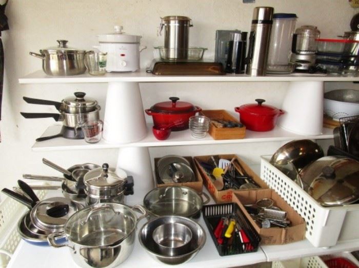 Kitchen items, pots & pans