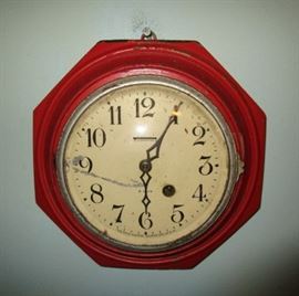 Vintage metal New Haven wall clock
