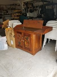 copper lined dry sink ( this would be cute painted)