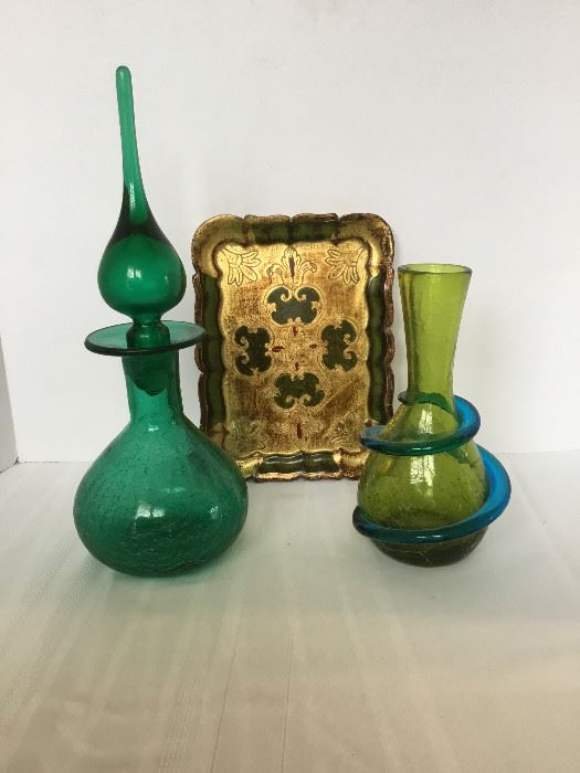 Wooden Tray, Green Glass Vases https://www.ctbids.com/#!/description/share/16109