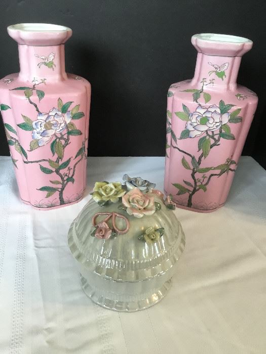 Pink China Porcelain Vases https://www.ctbids.com/#!/description/share/16114