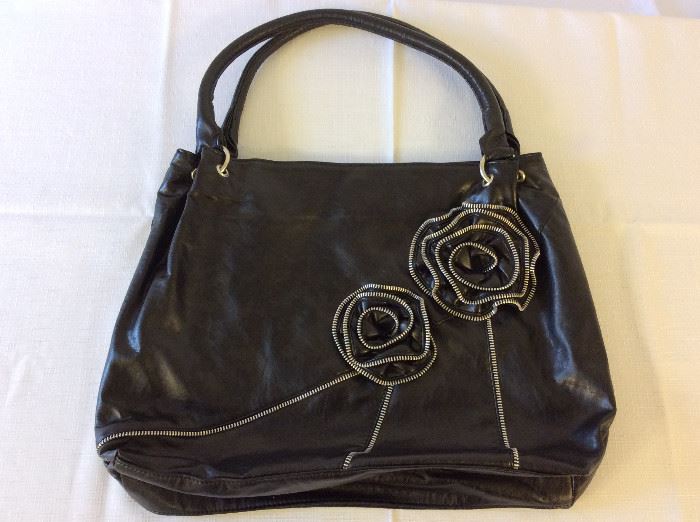 Flowered Leather Bag https://www.ctbids.com/#!/description/share/16382